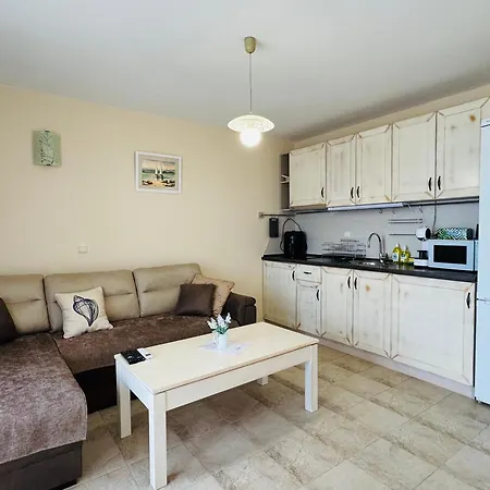 Apartment Emily One Bedroom 4 Rawda